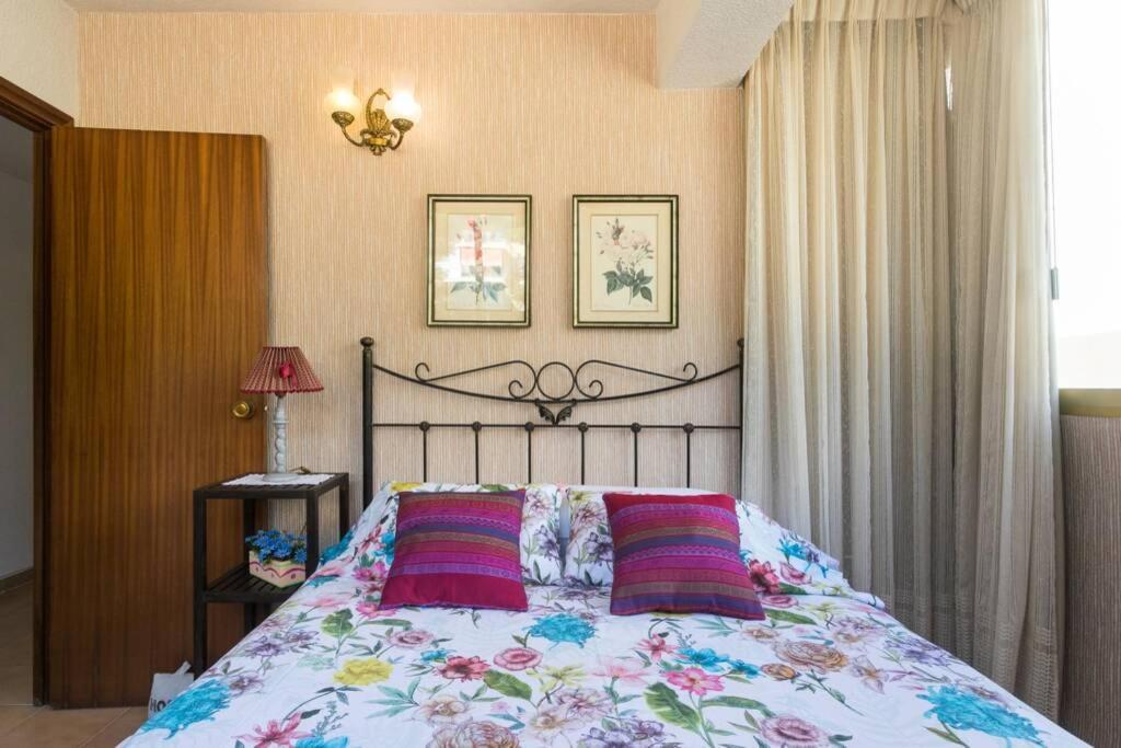Appartement Beachfront In Poniente *