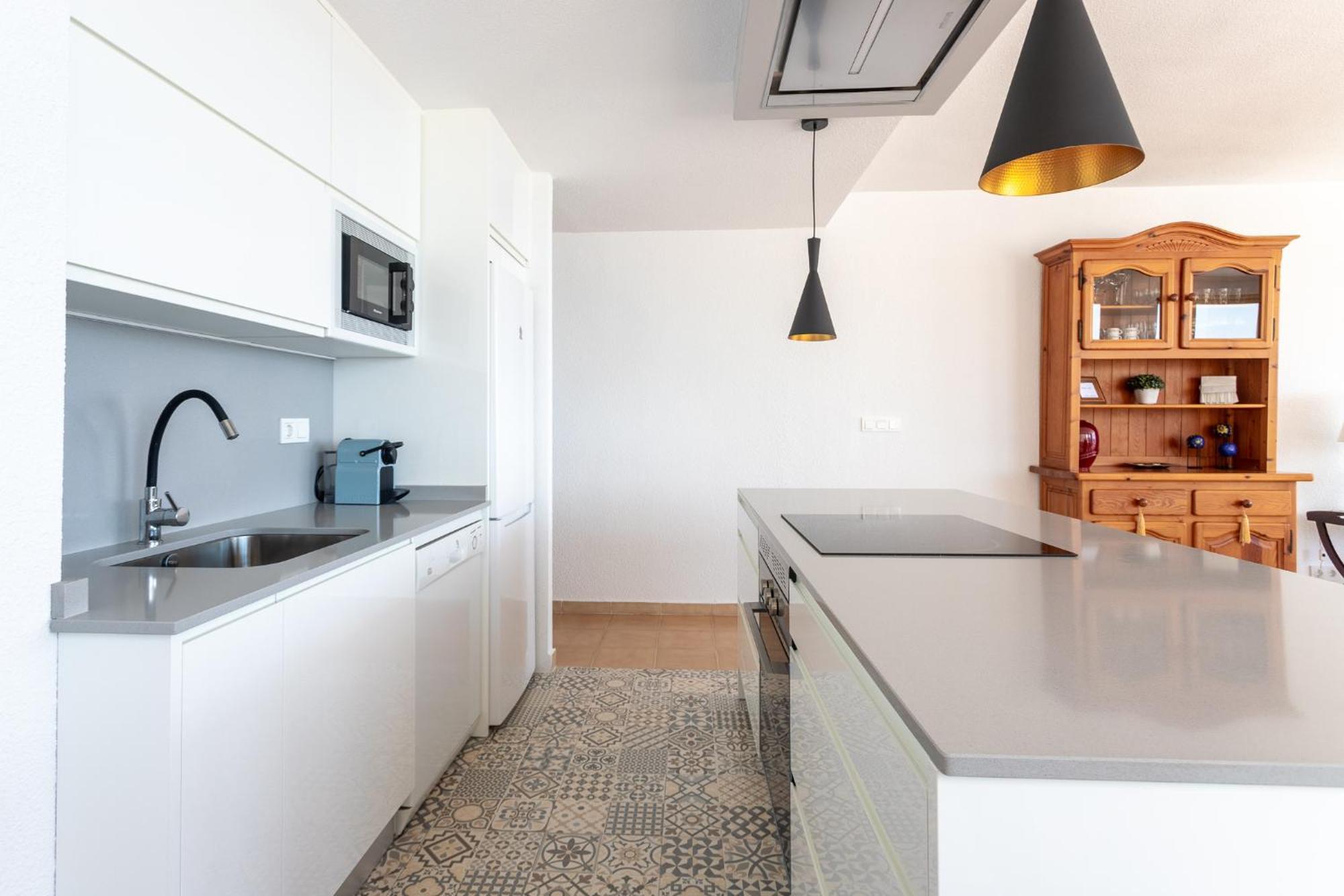 Appartement Beachfront In Poniente